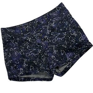 Hot Topic Blackheart Constellation Galaxy Print V-Stitch Cuffed Shorts Size 3